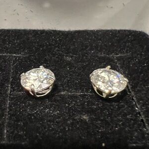 Elegant 14k White Gold Stud Earrings With Flawless 1.6 CT VVS1 Moissanite